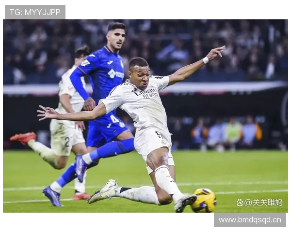 皇马中场断球后节奏失控问题显现,防守转换稳定性面临考验