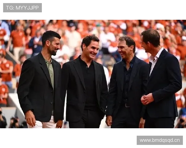 费德勒换了球拍都像换剧本，这消费谁受得了啊？